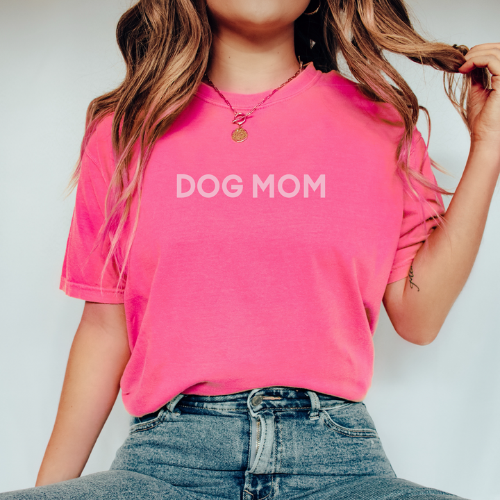 Dog Mom Pink/Pink T-Shirt
