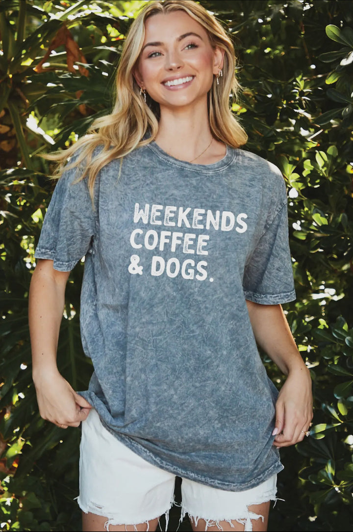 WEEKENDS COFFEE AND DOGS  Mineral Graphic Top: LIGHT GREY